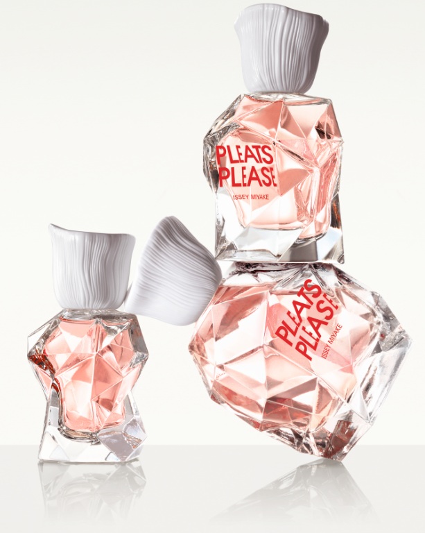 Flacons Pleats Please_Issey Miake